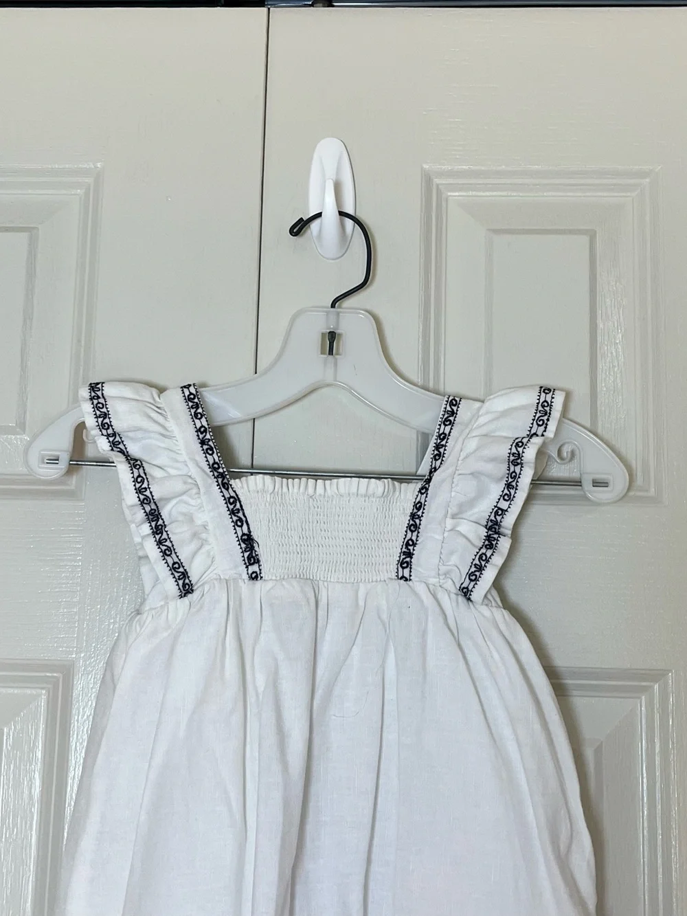 Old Navy lightweight white